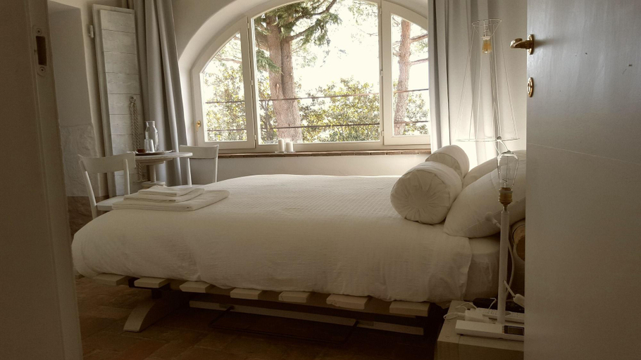 Bedroom 4, B&B A Piazza del Gesù, Viterbo