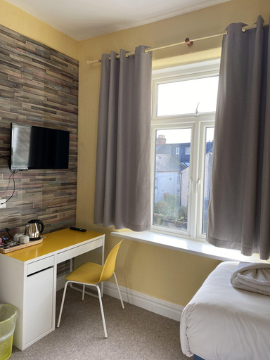 Others 5, Anchorage Guest House, Cardiff