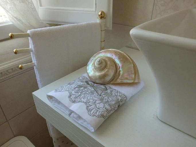 Bathroom 2, Antica Loggetta, Ravenna