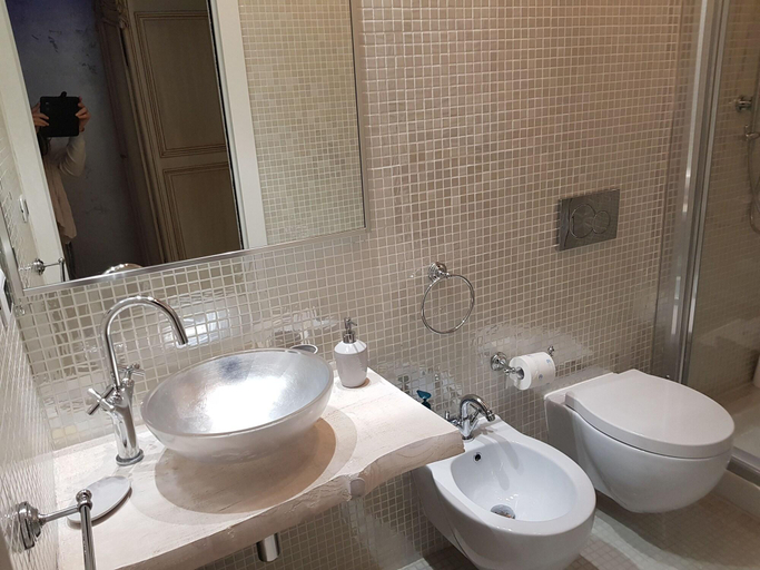 Bathroom 4, Stella del Mar S. Stefano, Bologna