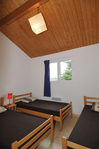 Bedroom 4, Apartment With Terrace in Carcans, Gironde