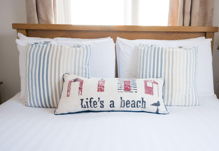 Bedroom 1, Southern Breeze Lodge, Bournemouth