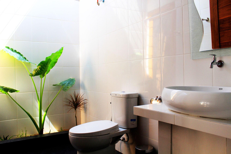 Bathroom 4, La Mogi Cottage, Klungkung