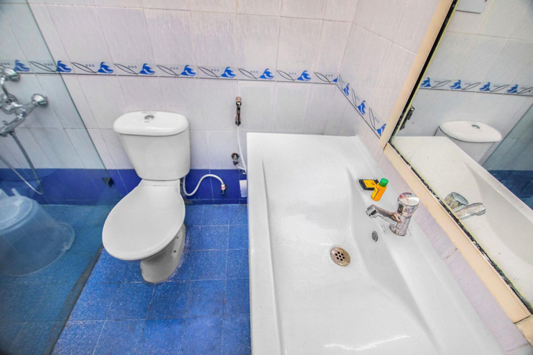 Bathroom 4, FabHotel Picnic Plaza Mylapore, Chennai