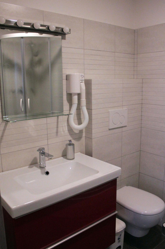 Bathroom 3, Arcadia Domus, Roma