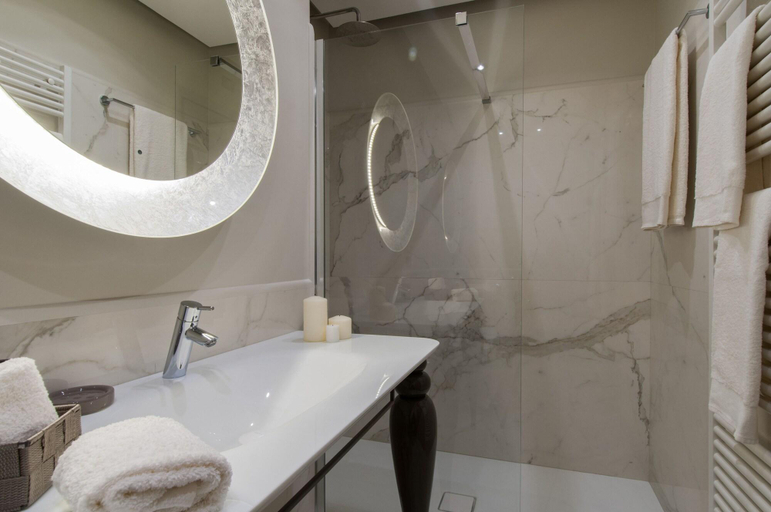 Bathroom 5, Brera Prestige B&B, Milano
