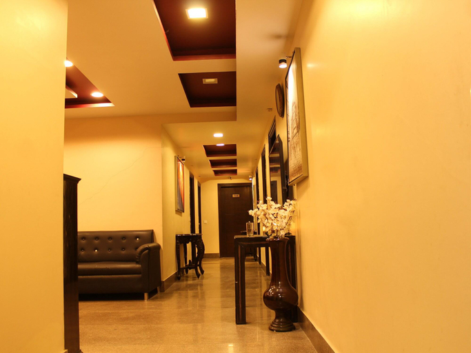 Public Area 3, Karan Holidays, Delhi