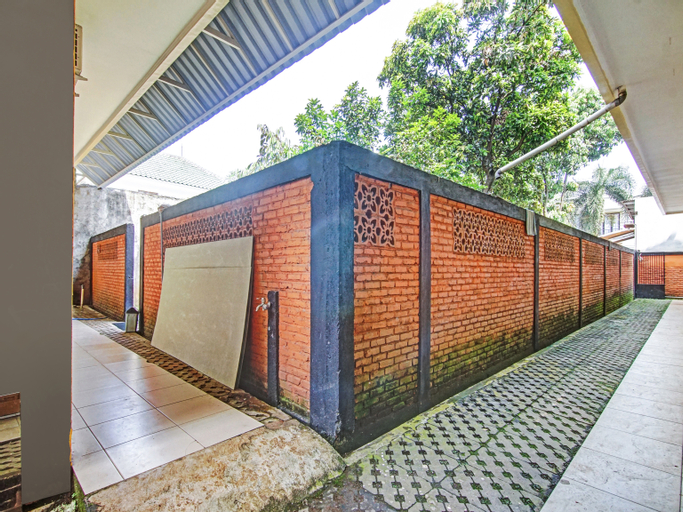 OYO 90409 Kostawira Residence Syariah, South Tangerang