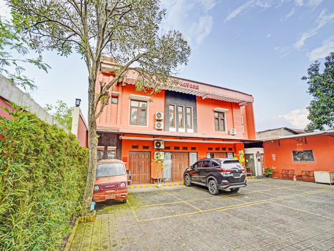 Exterior & Views 2, OYO 90415 Havana Orange Guest, Bandung