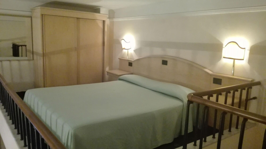 Bedroom 4, Miramare, Imperia