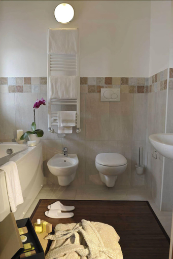 Bathroom, Residence Hotel Rubino, Rimini