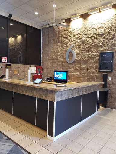 Public Area 2, Motel 6 Springfield, IL - Airport, Sangamon
