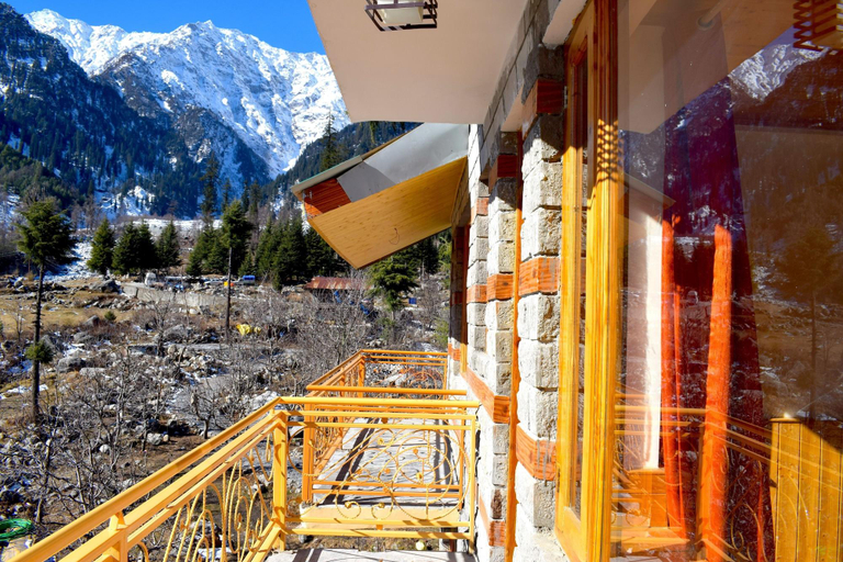 Bedroom 2, Sky One Ski Resort by One Hotels, Kullu