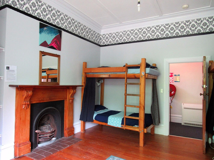 Others 4, The White Elephant Accommodation, Tasman