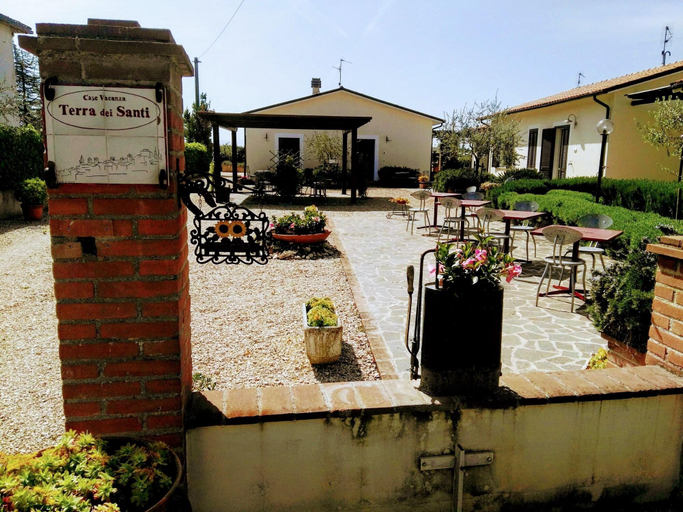 Public Area 2, Terra dei Santi, Perugia