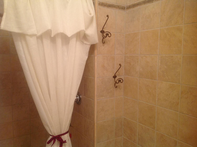 Bathroom, La Dimora, L'Aquila
