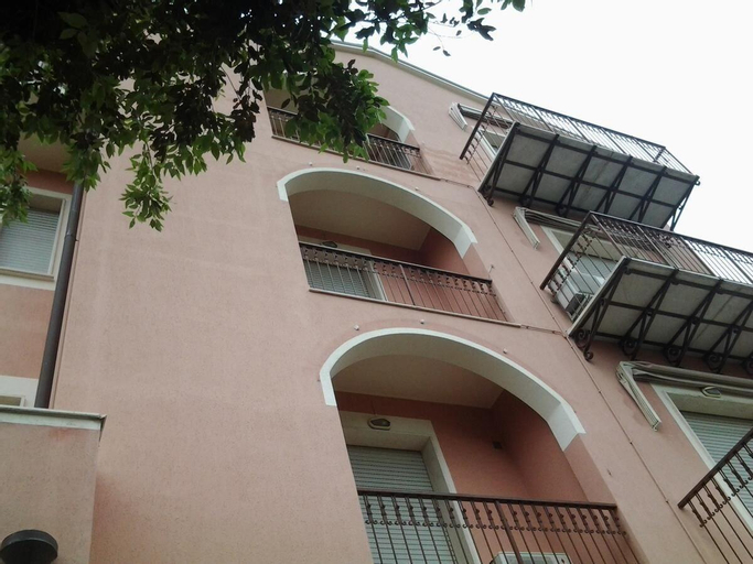 Exterior & Views 5, Residence Cherie, Savona
