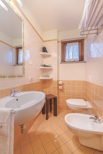 Bathroom 5, Antico Casale, La Spezia