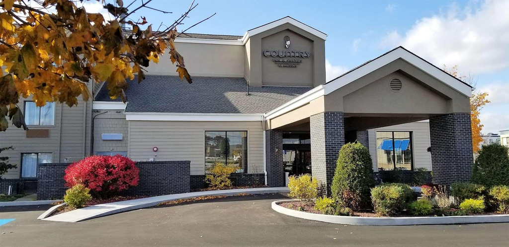 Exterior & Views 5, Country Inn & Suites by Radisson Erie, Erie