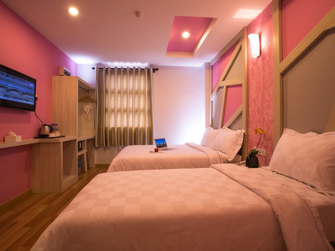 Bedroom 8