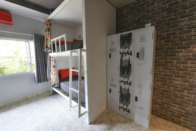 Public Area 3, Livit70's hotel & hostel, Pattaya