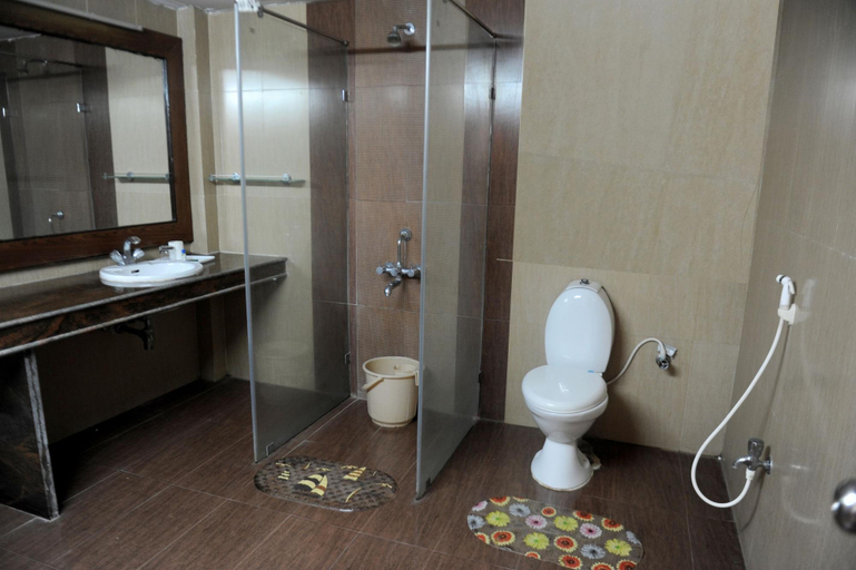 Bathroom 5, Sunny Vijoya, Puri
