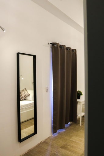 Public Area 3, Follow the Sun Boutique Hostel - Pool, Breakfast & Sea Views, St Julian's
