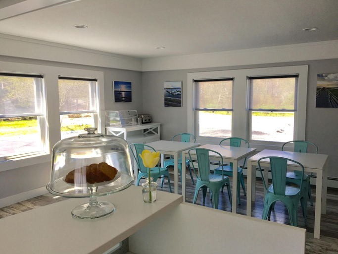 Public Area 2, Kingfisher Lodging, Barnstable