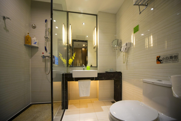 Bathroom, Perfect Hotel (Chunxi Road Eastern Suburb Memory Branch), Chengdu