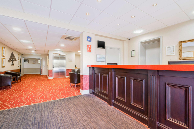 Public Area 3, Ramada by Wyndham Cheltenham, Gloucestershire