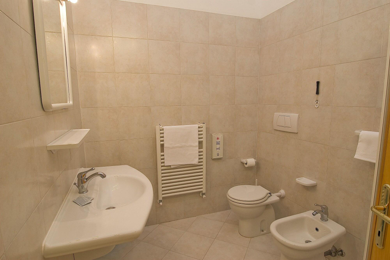 Bathroom 5, Ghiacci Vecchi Residence, Livorno