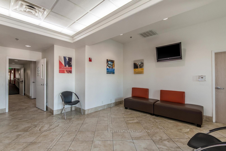 Public Area 3, Motel 6 San Antonio, TX - Downtown - Alamo Dome, Bexar