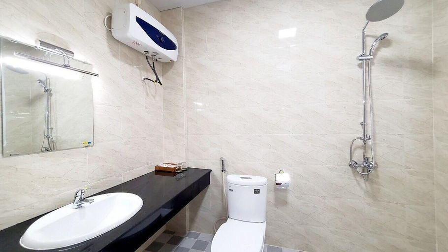 Bathroom 5, Tan Son Nhat Con Dao Resort, Ho Chi Minh City
