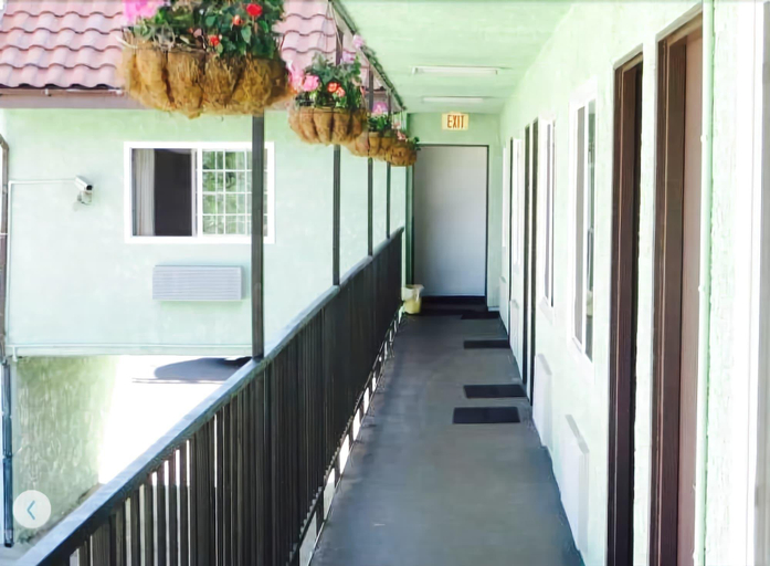 Public Area, Eagle Rock Motel, Los Angeles