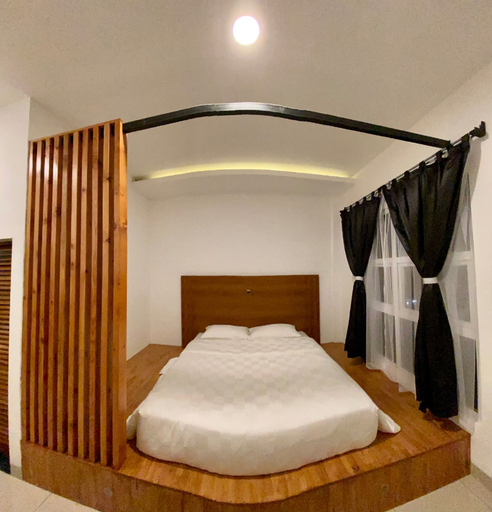 Bedroom 4, Uluna Hotel, Karo