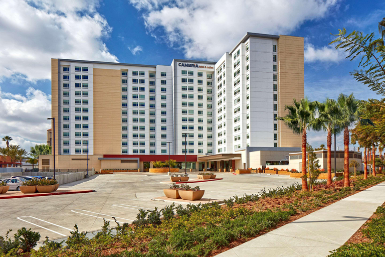 Exterior & Views 1, Anaheim Suites, Orange