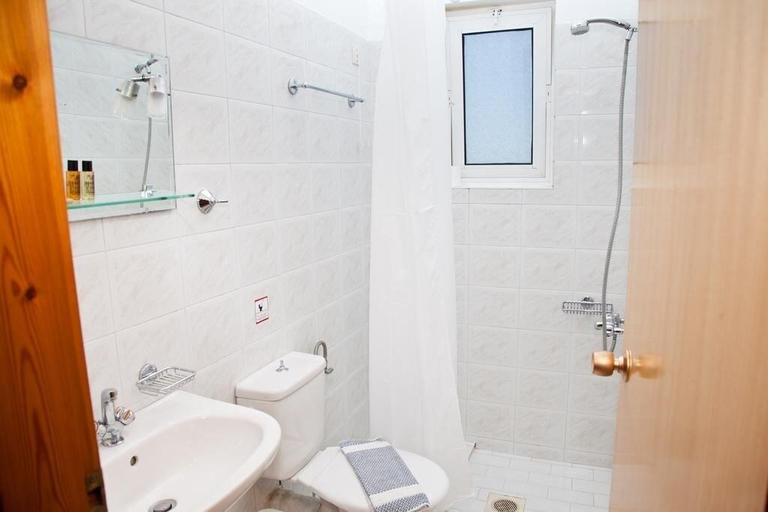 Bathroom 4, Atlantida , Crete