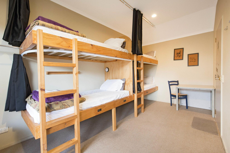 Bedroom 4, The Prince Albert Backpackers & Bar, Nelson