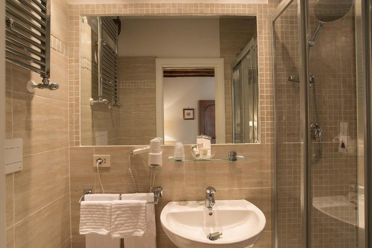 Bathroom 4, Relais Le Clarisse, Rome