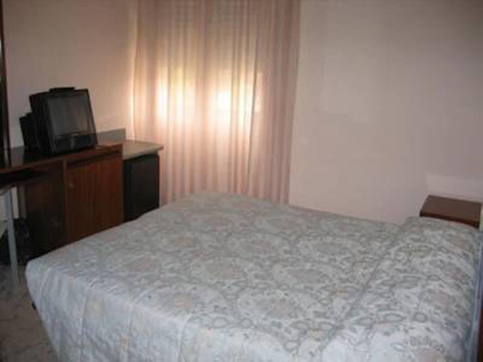 Bedroom 4, Hotel Excelsior, Latina