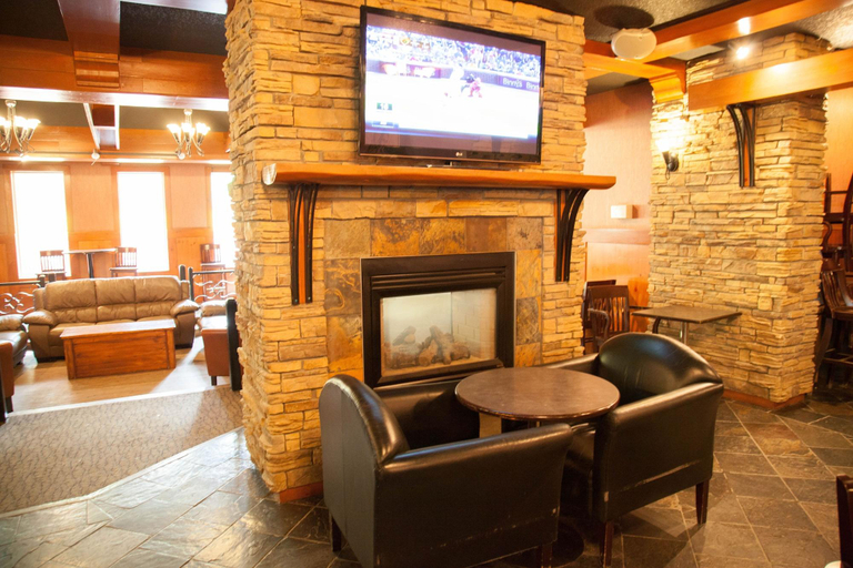 Public Area 2, Twin Pine Inn & Suites, Division No. 14