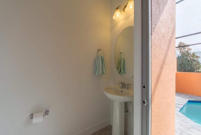 Bathroom 5, Golf n Parks Dream, Polk