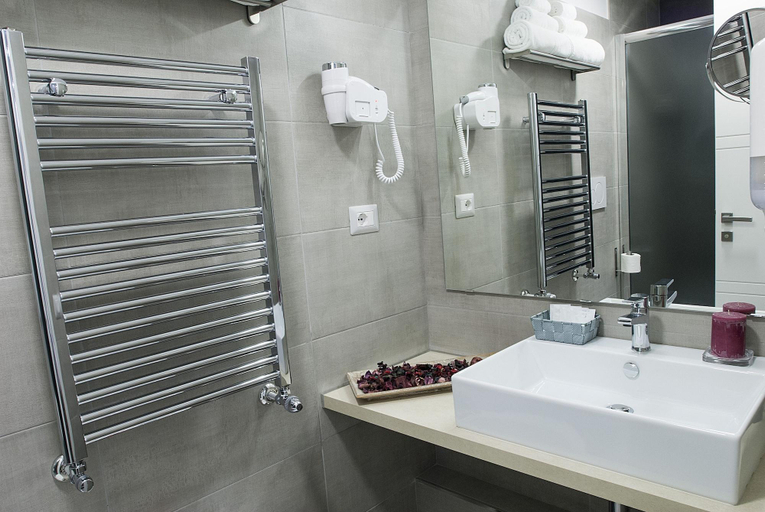 Bathroom 4, Merulana Holidays, Rome