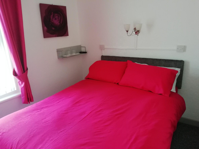 Bedroom 3, The Shining Diamond, Blackpool