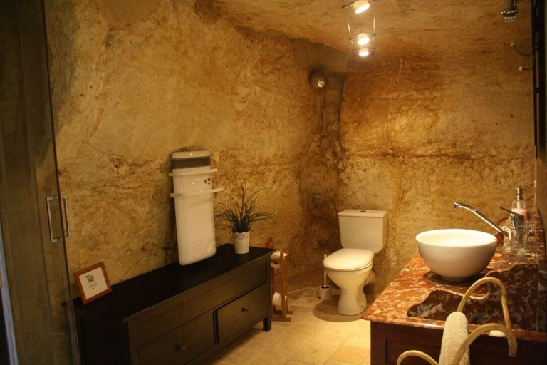 Bathroom 4, Clos Mariotte, Indre-et-Loire