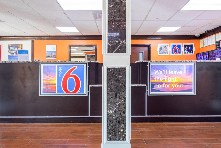 Public Area 2, Motel 6 Jonesboro, GA, Clayton