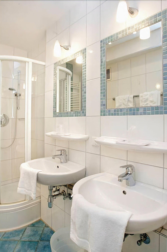 Bathroom 5, Hotel Rheinland, Bonn
