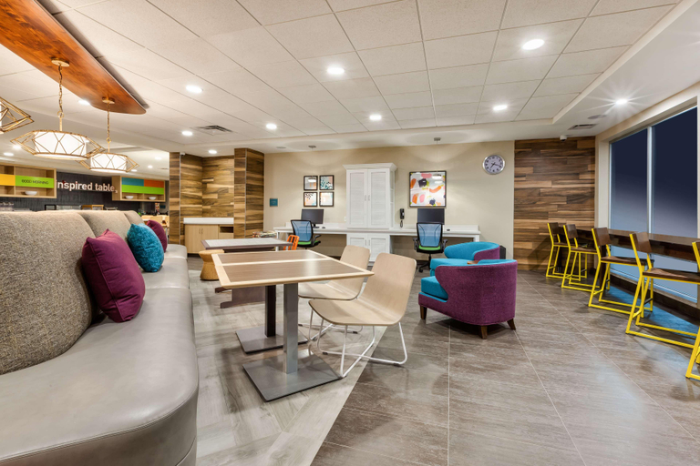 Public Area 2, Home2 Suites by Hilton Saginaw, MI, Saginaw