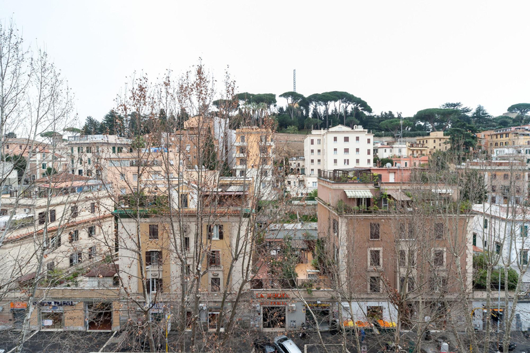 Exterior & Views 2, Il Rosso e il Blu, Roma