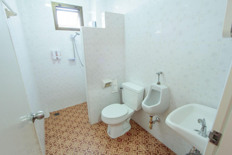 Bathroom 4, Your Hostel at Chiang Mai - Adults Only, Muang Chiang Mai